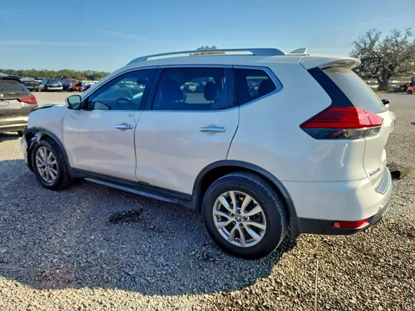 JN8AT2MT9HW130321 2017 NISSAN ROGUE - Image 2