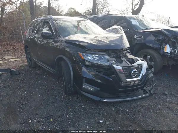 JN8AT2MT9HW132361 2017 NISSAN ROGUE - Image 1
