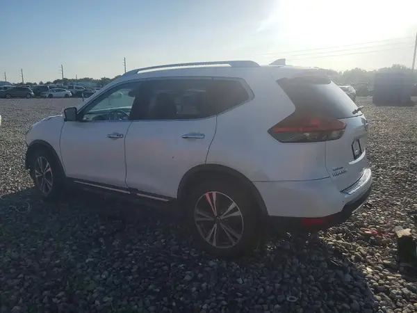 JN8AT2MT9HW132456 2017 NISSAN ROGUE - Image 2