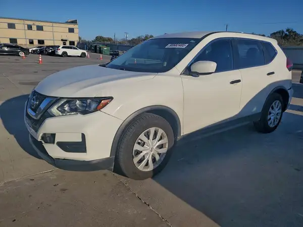 JN8AT2MT9HW133526 2017 NISSAN ROGUE - Image 1