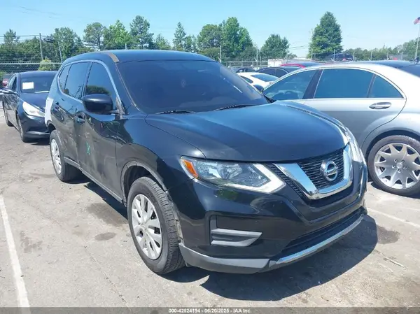 JN8AT2MT9HW134126 2017 NISSAN ROGUE - Image 1