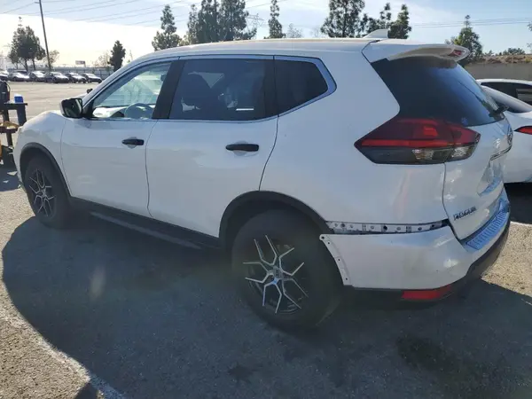 JN8AT2MT9HW134871 2017 NISSAN ROGUE - Image 2