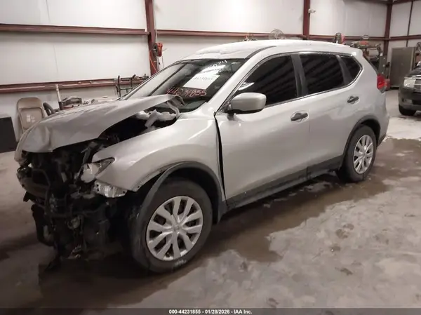 JN8AT2MT9HW135034 2017 NISSAN ROGUE - Image 2