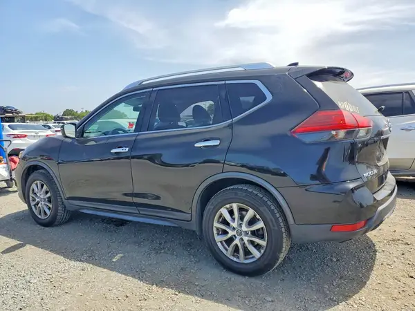 JN8AT2MT9HW135969 2017 NISSAN ROGUE - Image 2