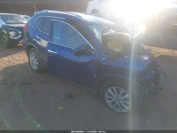 JN8AT2MT9HW140850 2017 NISSAN ROGUE - Image 1