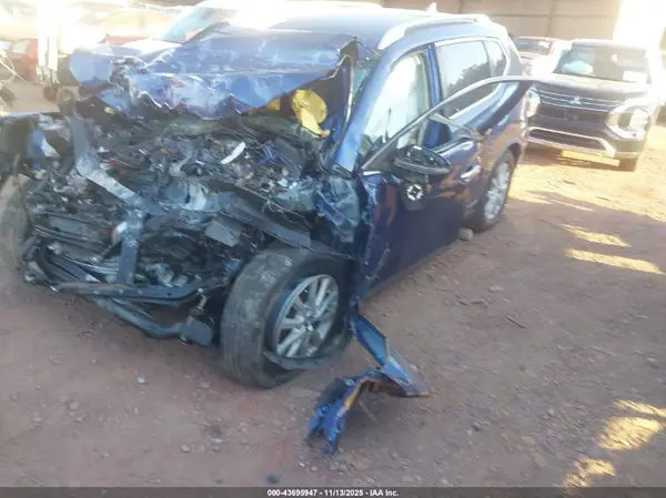 JN8AT2MT9HW140850 2017 NISSAN ROGUE - Image 2