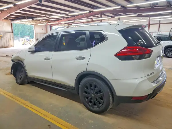 JN8AT2MT9HW140931 2017 NISSAN ROGUE - Image 2