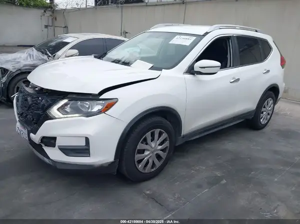 JN8AT2MT9HW141044 2017 NISSAN ROGUE - Image 2