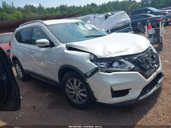 JN8AT2MT9HW143750 2017 NISSAN ROGUE - Image 1