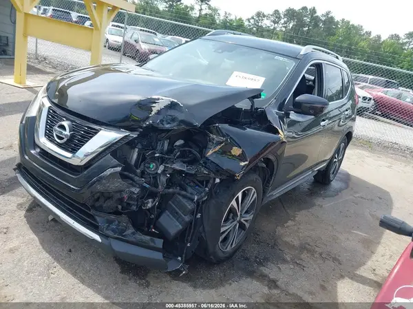 JN8AT2MT9HW145675 2017 NISSAN ROGUE - Image 2