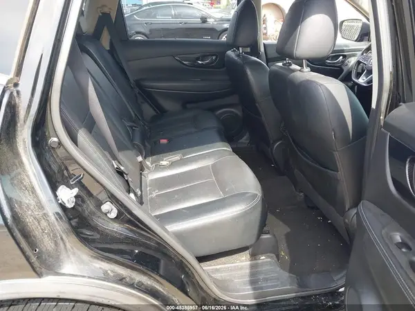 JN8AT2MT9HW145675 2017 NISSAN ROGUE - Image 8