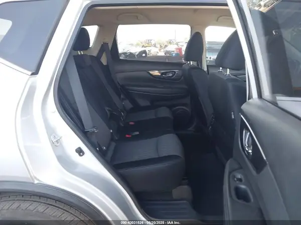 JN8AT2MT9HW147569 2017 NISSAN ROGUE - Image 8