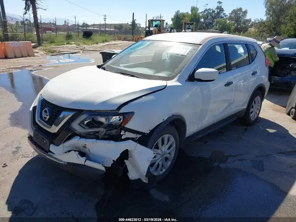JN8AT2MT9HW149368 2017 NISSAN ROGUE - Image 2