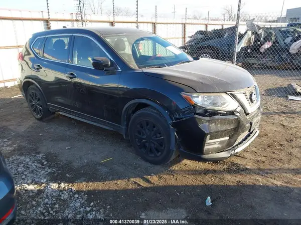 JN8AT2MT9HW150598 2017 NISSAN ROGUE - Image 1