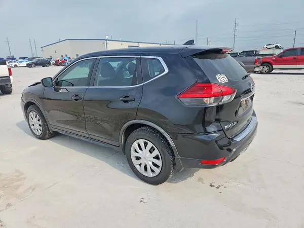 JN8AT2MT9HW150715 2017 NISSAN ROGUE - Image 2