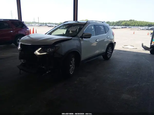 JN8AT2MT9HW151170 2017 NISSAN ROGUE - Image 2