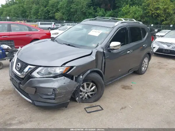 JN8AT2MT9HW152187 2017 NISSAN ROGUE - Image 2