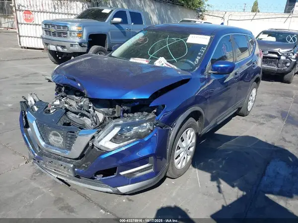 JN8AT2MT9HW152402 2017 NISSAN ROGUE - Image 2