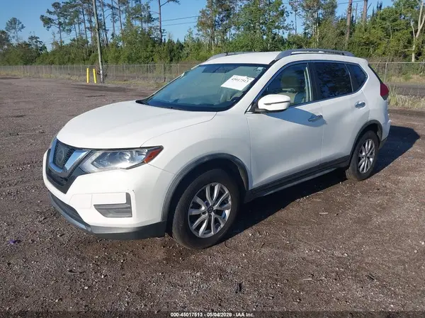 JN8AT2MT9HW153159 2017 NISSAN ROGUE - Image 2