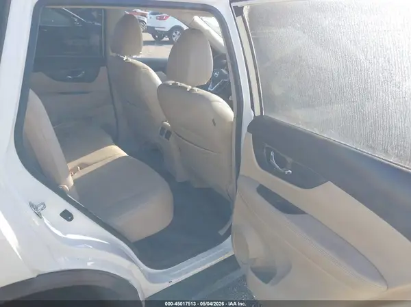 JN8AT2MT9HW153159 2017 NISSAN ROGUE - Image 8