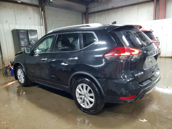 JN8AT2MT9HW153324 2017 NISSAN ROGUE - Image 2