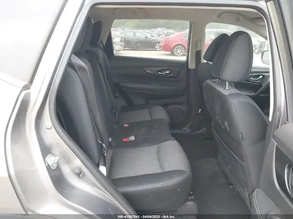 JN8AT2MT9HW380416 2017 NISSAN ROGUE - Image 8
