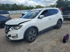 JN8AT2MT9HW382666 2017 NISSAN ROGUE