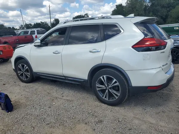 JN8AT2MT9HW382666 2017 NISSAN ROGUE - Image 2