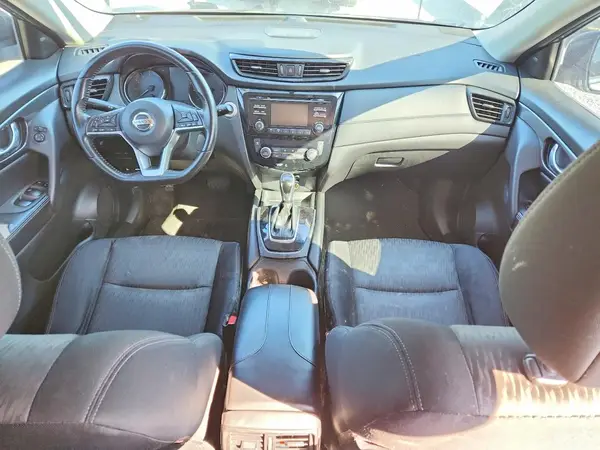 JN8AT2MT9HW383221 2017 NISSAN ROGUE - Image 8