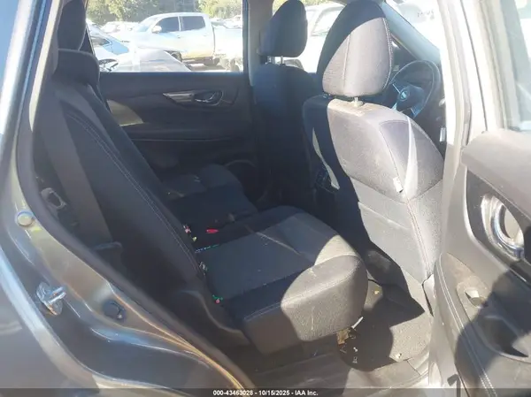 JN8AT2MT9HW384241 2017 NISSAN ROGUE - Image 8