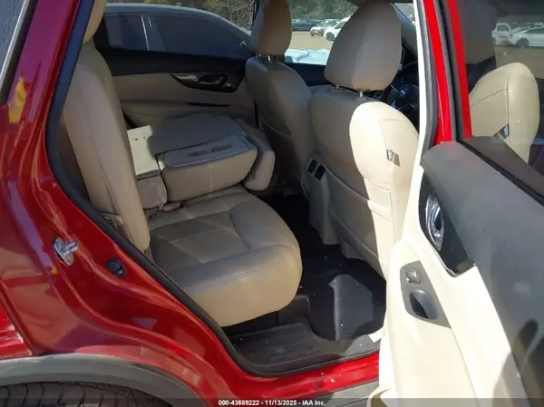 JN8AT2MT9HW384501 2017 NISSAN ROGUE - Image 8