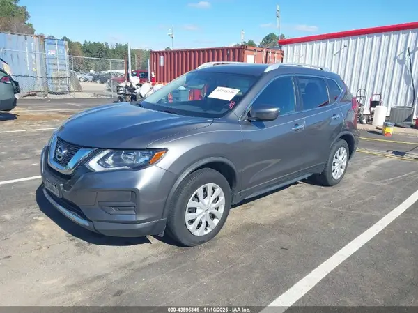 JN8AT2MT9HW384899 2017 NISSAN ROGUE - Image 2