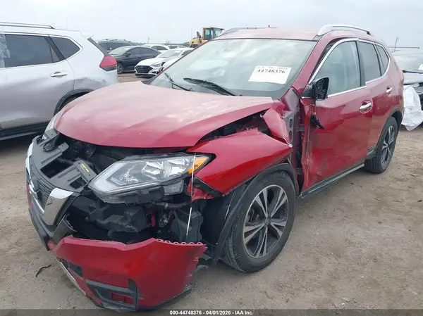 JN8AT2MT9HW388564 2017 NISSAN ROGUE - Image 2