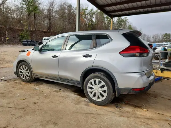 JN8AT2MT9HW388760 2017 NISSAN ROGUE - Image 2