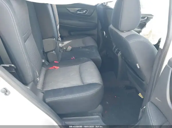 JN8AT2MT9HW389987 2017 NISSAN ROGUE - Image 8