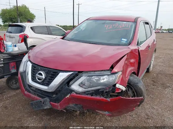 JN8AT2MT9HW391481 2017 NISSAN ROGUE - Image 2