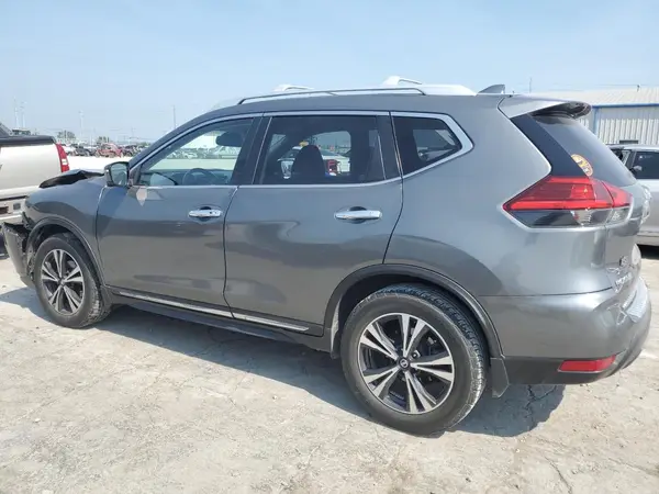 JN8AT2MT9HW391996 2017 NISSAN ROGUE - Image 2
