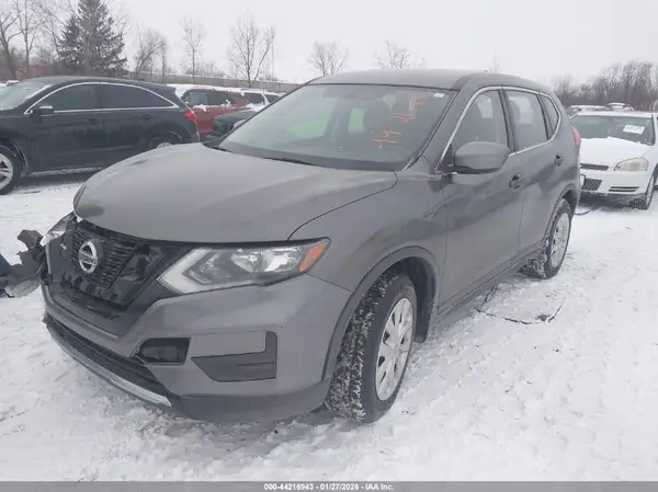 JN8AT2MT9HW394784 2017 NISSAN ROGUE - Image 2