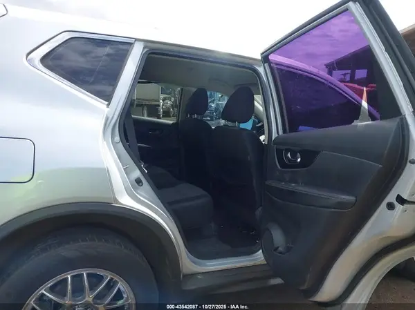 JN8AT2MT9HW395191 2017 NISSAN ROGUE - Image 8