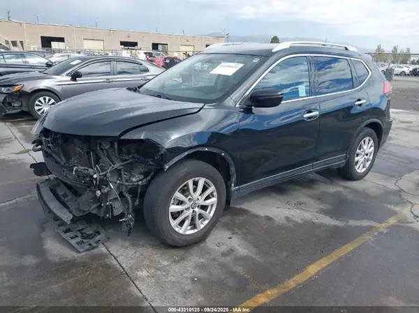 JN8AT2MT9HW397183 2017 NISSAN ROGUE - Image 2