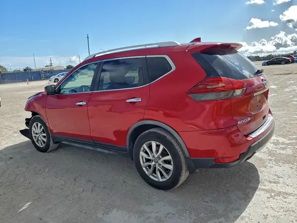 JN8AT2MT9HW400910 2017 NISSAN ROGUE - Image 2