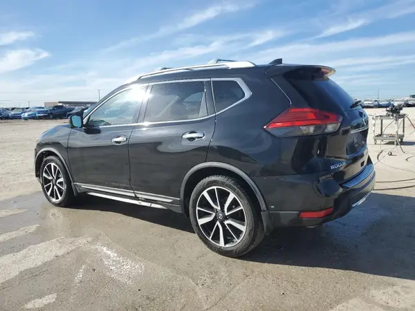 JN8AT2MT9HW402429 2017 NISSAN ROGUE - Image 2