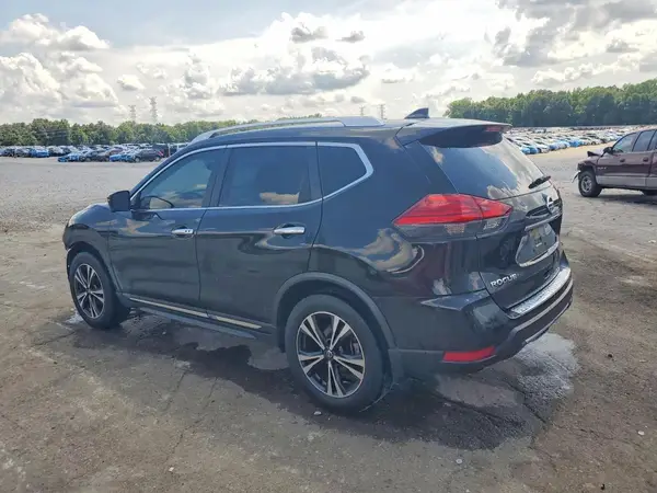 JN8AT2MT9HW404259 2017 NISSAN ROGUE - Image 2