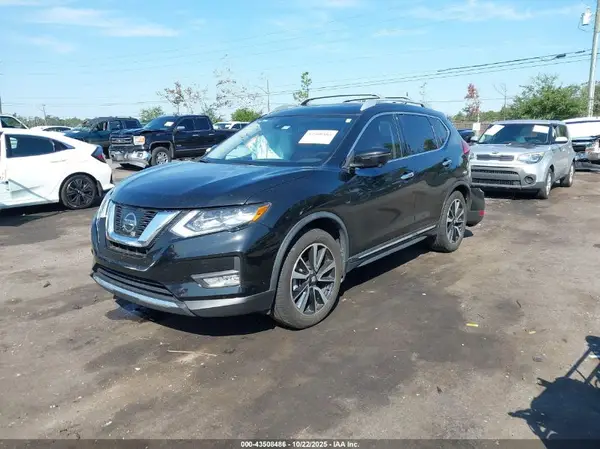 JN8AT2MT9HW407002 2017 NISSAN ROGUE - Image 2