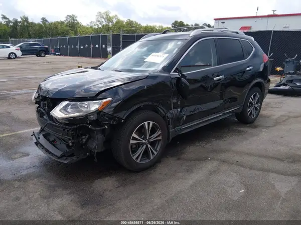 JN8AT2MT9HW407131 2017 NISSAN ROGUE - Image 2