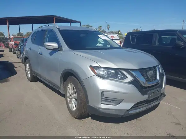 JN8AT2MT9JW450597 2018 NISSAN ROGUE - Image 1