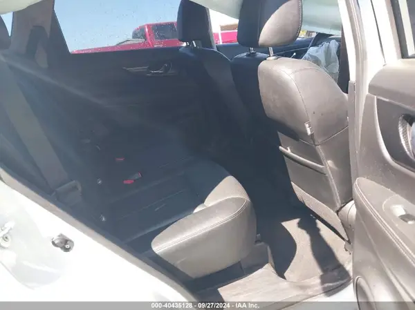 JN8AT2MT9JW451538 2018 NISSAN ROGUE - Image 8