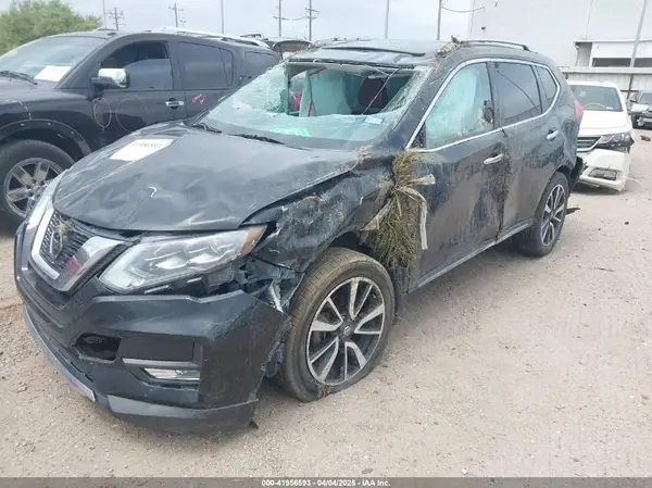 JN8AT2MT9JW451992 2018 NISSAN ROGUE - Image 2