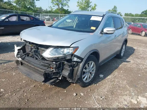 JN8AT2MT9JW452947 2018 NISSAN ROGUE - Image 2