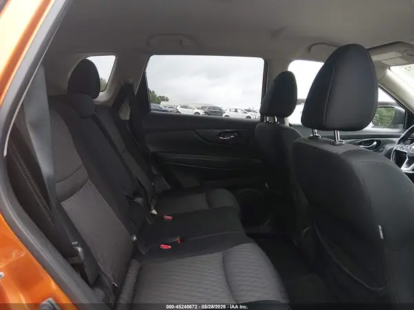JN8AT2MT9JW456996 2018 NISSAN ROGUE - Image 8